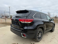 IIHS Top Safety Pick+. This Toyota Highlander boasts a Regular Unleaded V-6 3.5 L/211 engine powerin... (image 5)