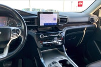 2.3 L 4 Cyl Engine Vehicle Options: Leather Interior, Sunroof, Wireless Charging, Blind Spot Monitor... (image 5)
