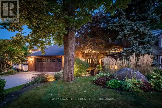 1351 HAZELTON BOULEVARD Burlington (Tyandaga), Ontario62865713866370122