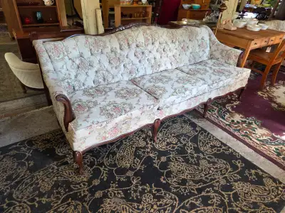 425 ads for vintage sofa in Furniture in Canada | Kijiji Marketplaces