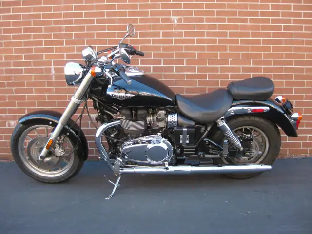 2009 TRIUMPH AMERICA in Street, Cruisers & Choppers in City of Toronto - Image 8