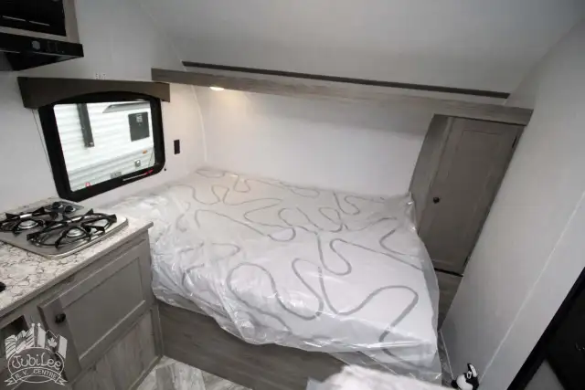 2025 ,Sun Lite,Sunset Park RV 13BH in Travel Trailers & Campers in Kamloops - Image 7