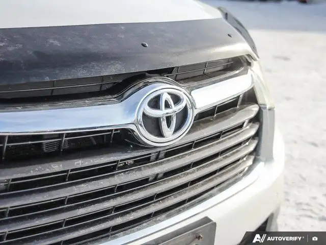 2015 Toyota Highlander LE | Heated Seats | AWD | Power Tailgate in Cars & Trucks in London - Image 13