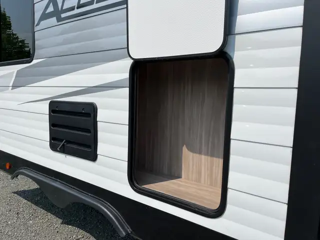 2025 Winnebago Access in Travel Trailers & Campers in Terrace - Image 6