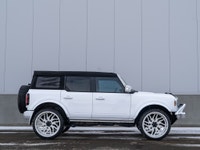 CARGET AUTOMOTIVE is thrilled to offer this 2023 Ford Bronco Outer Banks with the Sasquatch Package,... (image 5)