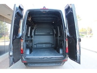 ONLY 47,000!!! , YES , ONLY 47,000 KM!!! 2022 MERCEDES SPRINTER 2500 - 144 - HIGH ROOF -- 3.0L V6 PO... (image 5)