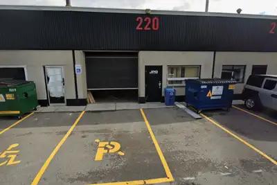 250 City Centre Ave., Bay 220 | Upper-Level Warehouse for Lease in Ottawa West Price: $13.00/sf Op....