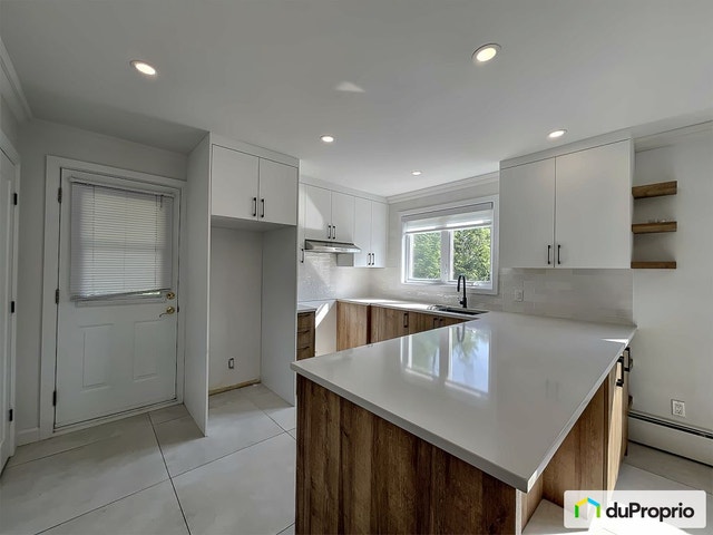 $965,000 - Triplex for sale in Ste-Therese — photo 2