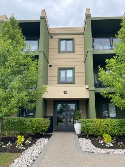 Welcome to this beautiful south end location lovingly referred to as Royal Parkside. This apartment...