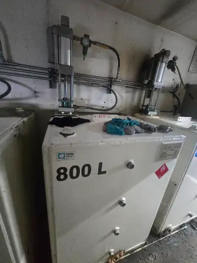 800L Steel Tanks with Lincoln Pump, View more