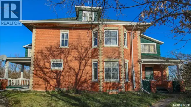 "Hamilton House Acreage"12.56 acres "more or less" Last Mountain in Houses for Sale in Regina - Image 4