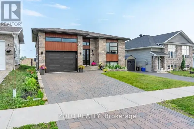 212 BELLWOOD DRIVE Cornwall, Ontario in Houses for Sale in Cornwall - Image 3