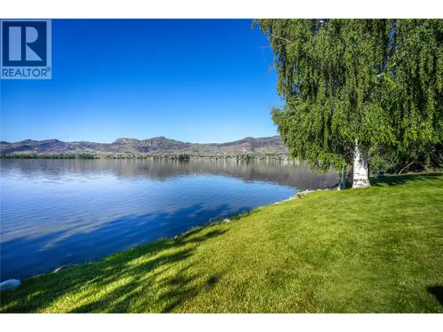 9 Harbour Key Drive Osoyoos, British Columbia in Houses for Sale in Penticton - Image 5