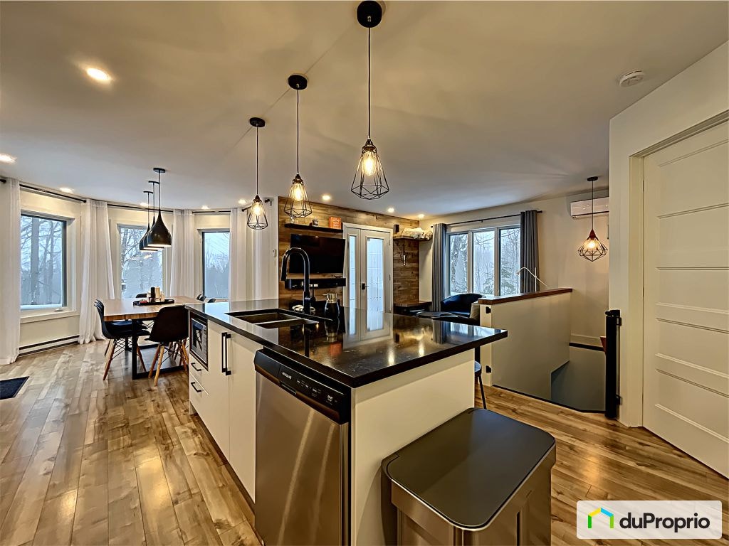 $359,900 - Cottage for sale in Val-Racine — photo 3