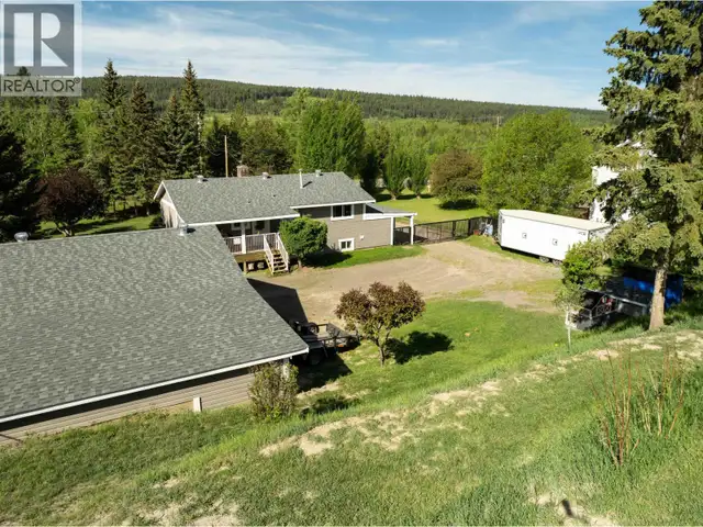 5665 HORSE LAKE ROAD 100 Mile House, British Columbia in Houses for Sale in 100 Mile House - Image 7