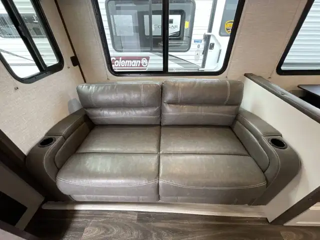 2021 KEYSTONE RV BULLET 261RBS (FINANCING AVAILABLE) in Travel Trailers & Campers in Kelowna - Image 12