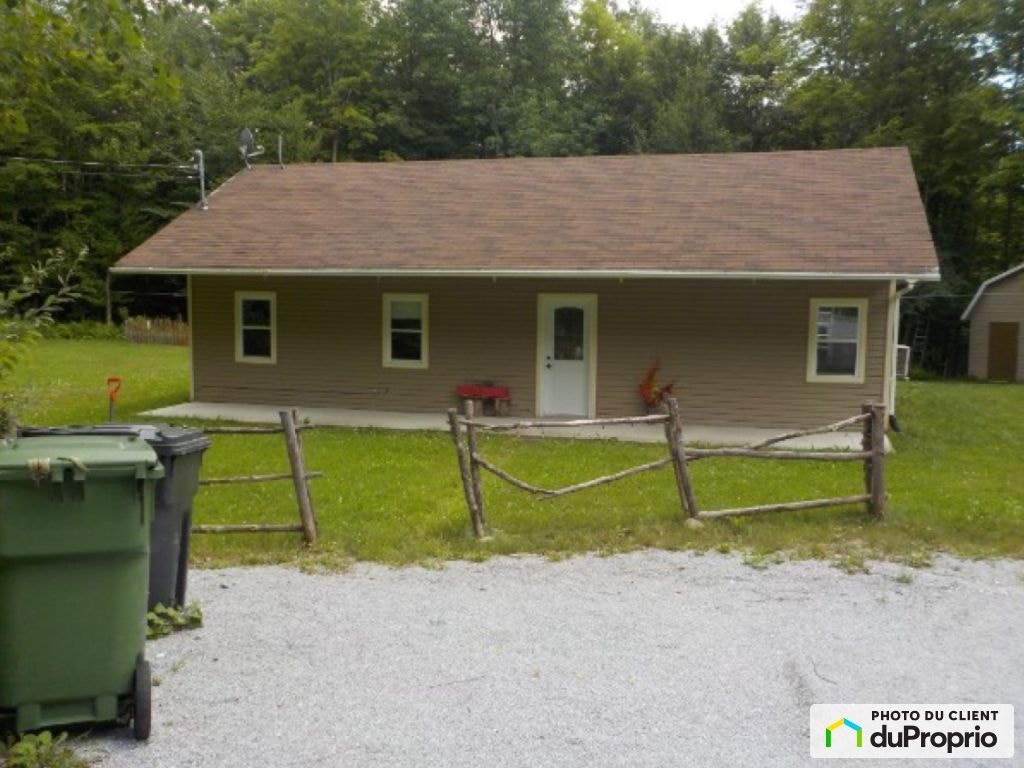 $349,000 - Country home for sale in St-Georges-De-Windsor — photo 1