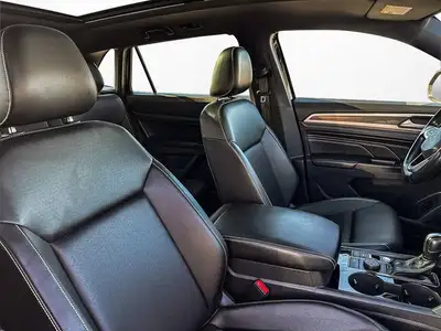 2020 Volkswagen Atlas Cross Sport Comfortline | LEATHER SEATS, View more