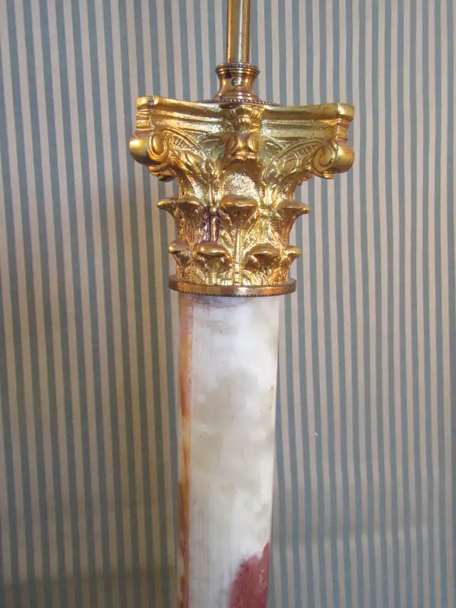 Tall Antique Marble And Gilt Bronze Corinthian Column Table Lamp in Indoor Lighting & Fans in City of Montréal - Image 3