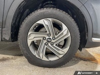 This Hyundai Santa Fe delivers a Regular Unleaded I-4 2.5 L/152 engine powering this Automatic trans... (image 9)