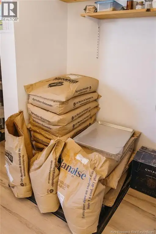 40 Douglas ave Bathurst, New Brunswick in Commercial & Office Space for Sale in Bathurst - Image 12