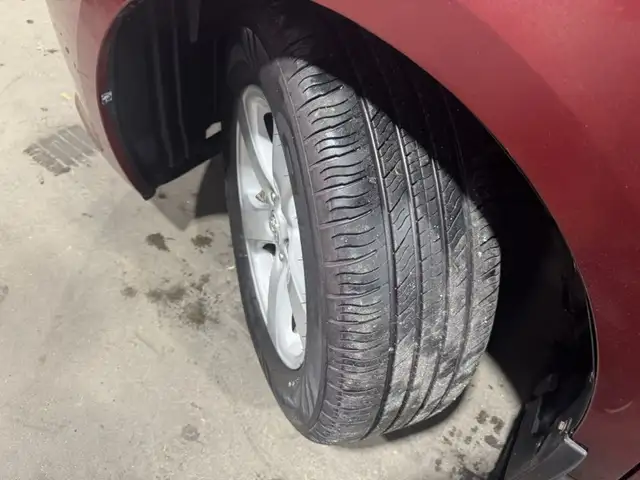 2011 Toyota Sienna LE in Cars & Trucks in City of Montréal - Image 22
