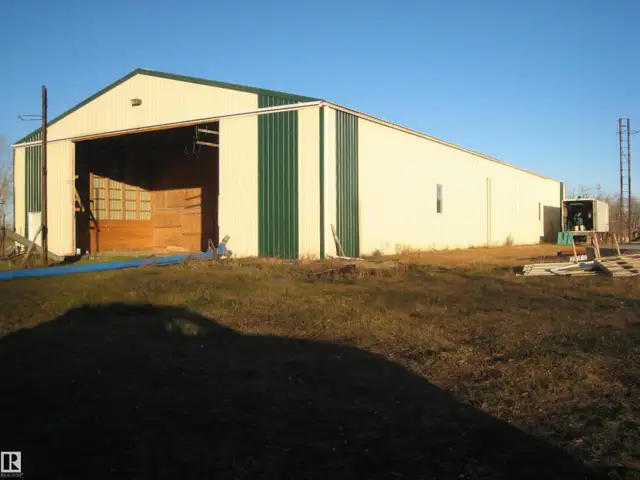 #18 470026 243A Rural Wetaskiwin County, Alberta in Land for Sale in Edmonton - Image 3