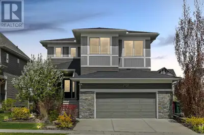 Welcome to this WATERFRONT luxury home on an oversized 7290 sq ft lot in Bayside Estates that offers...