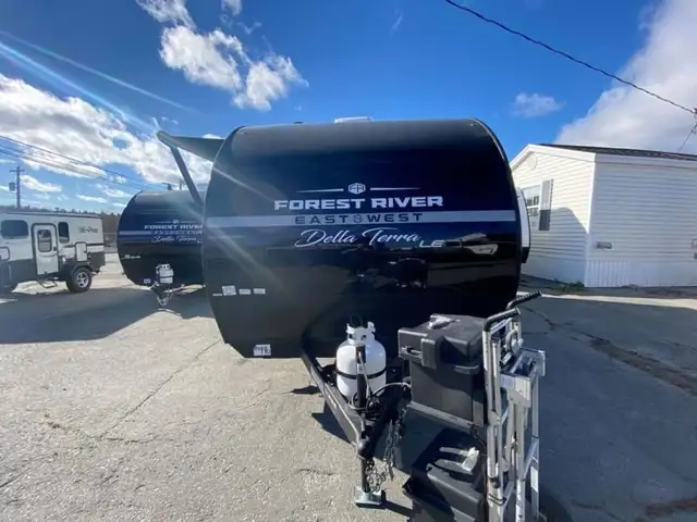 2026 EAST TO WEST Della Terra LE 170BHXLE in Travel Trailers & Campers in Bedford - Image 5