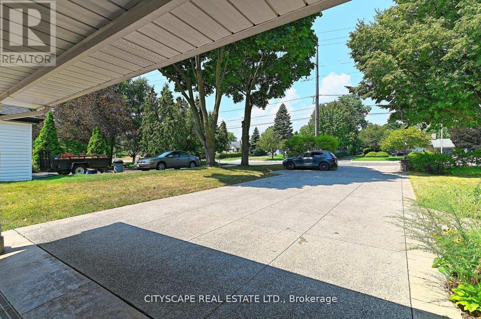 354 PLAINS ROAD W Burlington (Bayview), Ontario 3