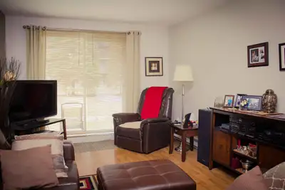 ÀCharlesbourg, près de tous les services : La Seigneurie Henri-Bourassa. TRÈS BEAU LOGEMENT 4 1/2, S...