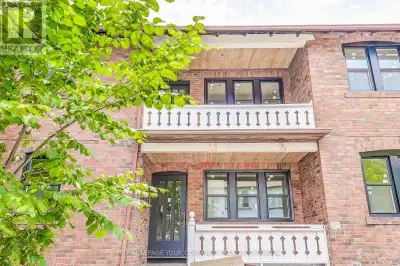 1 - 44 WINEVA AVENUE Toronto (The Beaches), Ontario
