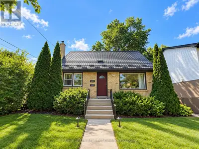 Welcome to the upper unit at 723 Strathmeyer Street! This bright and spacious 3-bedroom, 1-bathroom...