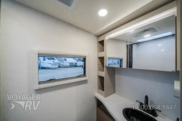 2026 Grand Design Serenova 150HL in Travel Trailers & Campers in Kelowna - Image 18