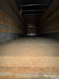 Ryder Stock ID: 242884 Transmission Type/Speed: AUTO 6 Engine: DIESEL B6.7 '17 250/2400 Horse Power:... (image 9)