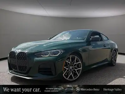 This BMW 4 Series has a dependable Intercooled Turbo Gas/Electric I-6 3.0 L/183 engine powering this...