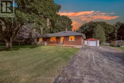 Opportunity awaits....this amazing lot in the beautiful village of Innerkip is stunning and rare. Se...