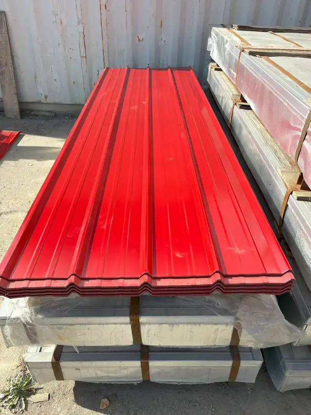 NEW 29 GA RED STEEL SIDING SHEET in Roofing in Medicine Hat - Image 3