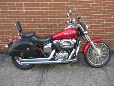 Welcome New Riders! Financing Options Available! This super reliable Honda Shadow Spirit 750DC has 5...