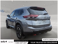 2025 Nissan Rogue SV Odometer is 10910 kilometers below market average! Ready for anything, from the... (image 1)