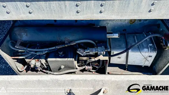 2009 MANAC 45' DRY VAN REMORQUE FERME AVEC HAYON ELEVATEUR in Heavy Equipment in Longueuil / South Shore - Image 19