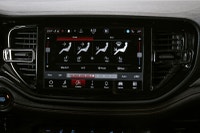 CLEAN CARFAX WITH NO ACCIDENTS ONE OWNER SECOND ROW CAPTAINS CHAIRS WIRELESS CARPLAY FULL LEATHER IN... (image 9)