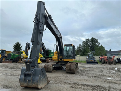 Hours: 3218 | Location: Hearst, ON, CA | Arms: Long Arm; Attachments: Aux Hydraulics; Booms: Standar...