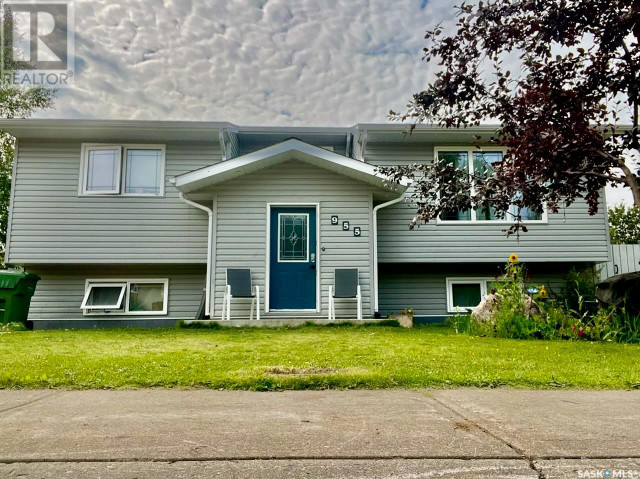 955 Quandt CRESCENT La Ronge, Saskatchewan in Houses for Sale in La Ronge