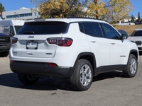 This Jeep Compass has a durable Intercooled Turbo Regular Unleaded I-4 2.0 L/122 engine powering thi... (image 7)