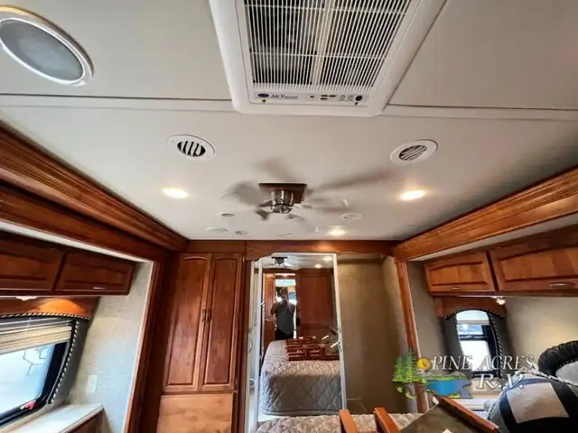 2009 Holiday Rambler Endeavor 41 PDQ 062,221 Miles in RVs & Motorhomes in Moncton - Image 58