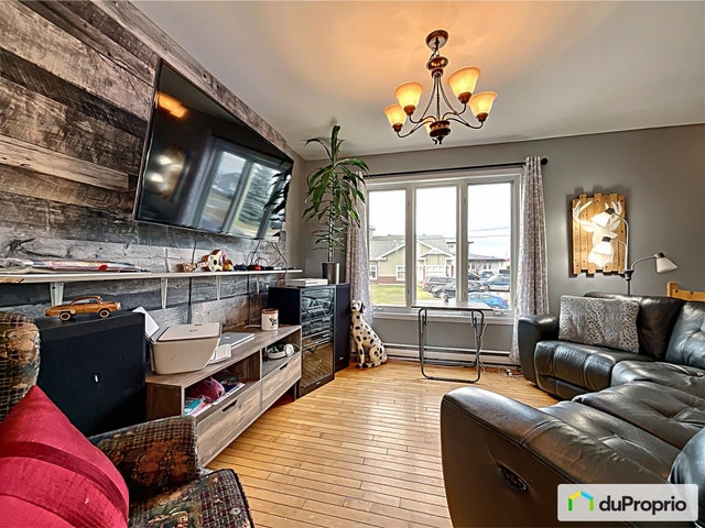 $250,000 - Semi-detached in Métabetchouan-Lac-à-la-Croix — photo 3