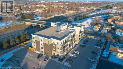 120 SPRINGVALLEY Crescent Unit# 306 Hamilton, Ontario