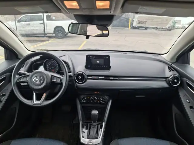 2020 Toyota Yaris Hatchback LE | Auto | Heated Seats in Cars & Trucks in Guelph - Image 18
