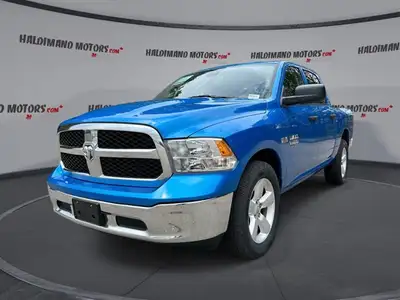 // ACCIDENT FREE!! // This 2022 RAM 1500 Classic SLT Crew Cab 5'7 Box 4X4 is a clean, capable full-s...